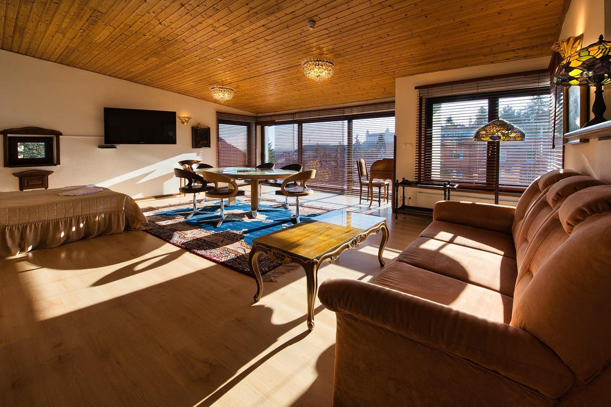 ברטיסלאבה Panoramic Castle Suite With Free Private Parking מראה חיצוני תמונה