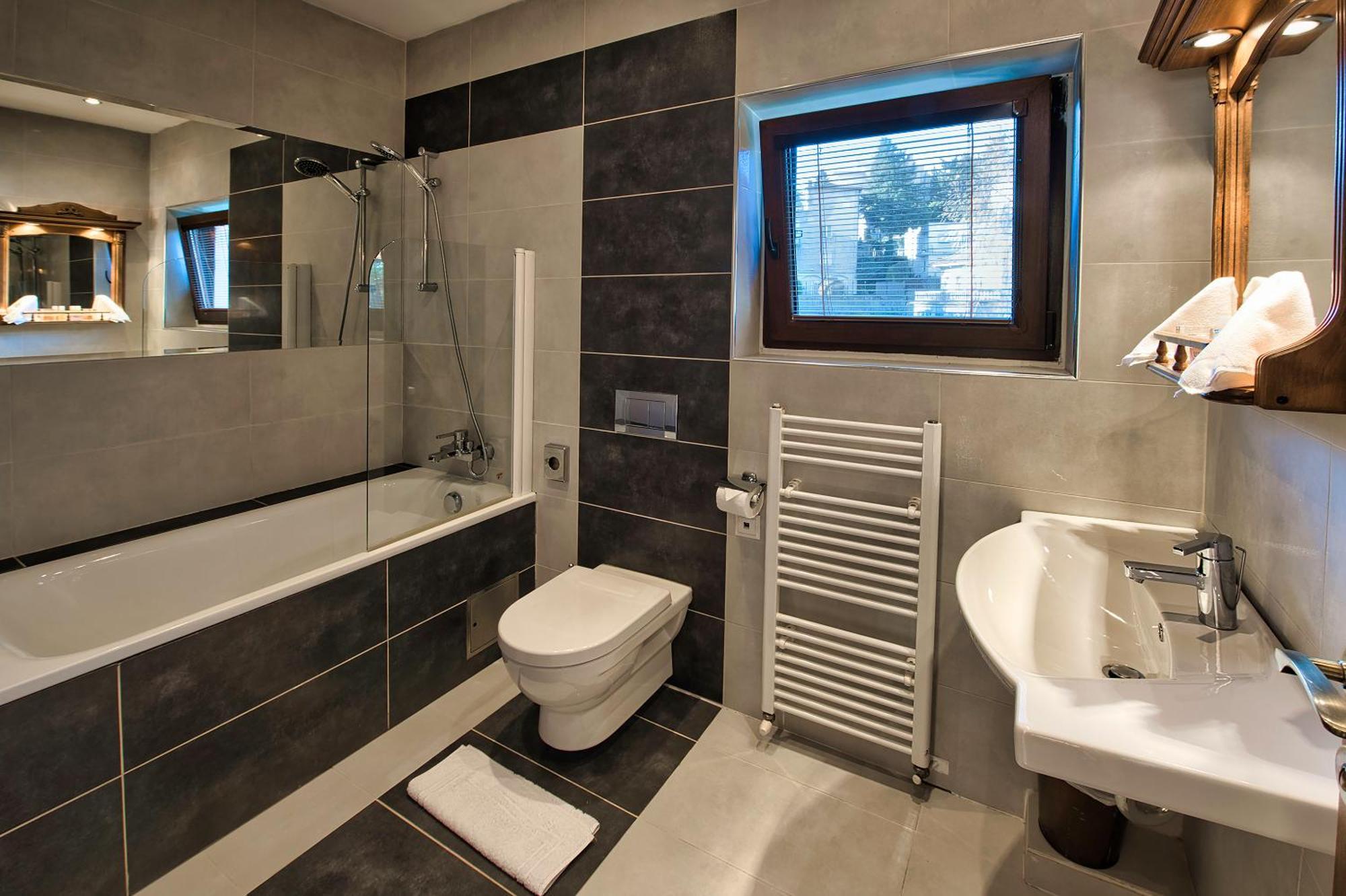 ברטיסלאבה Panoramic Castle Suite With Free Private Parking מראה חיצוני תמונה